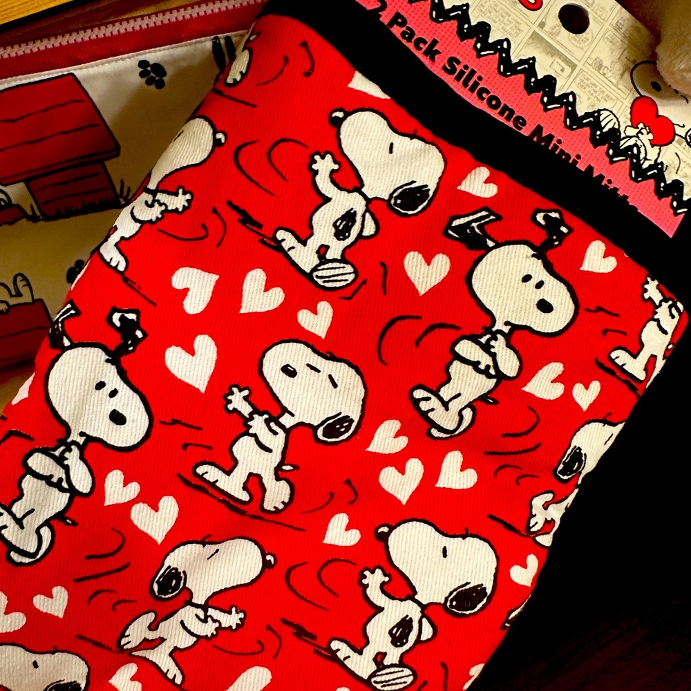 Snoopy Mini Oven Mitts – 2-Pack Pot Holder Set